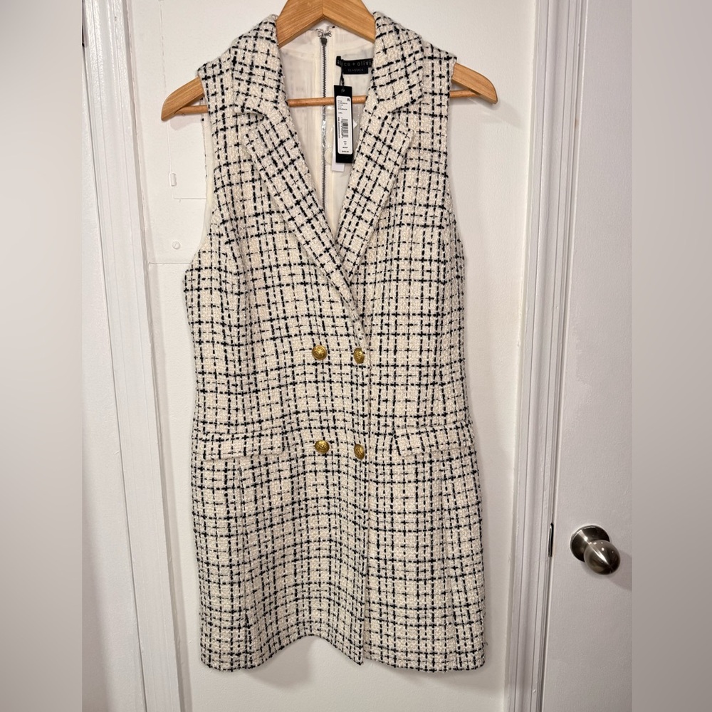 NWT! ALICE & OLIVIA sleeveless tweed blazer dress w a hint of sparkle, size 12
